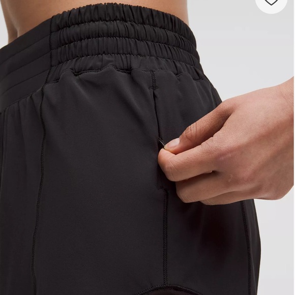 Lululemon Hotty Hot high rise short 4” inseam - Picture 4 of 5